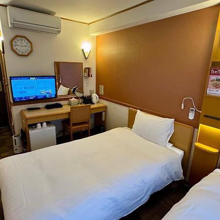Toyoko Inn Shin-Yokohama Ekimae Honkan Exterior photo
