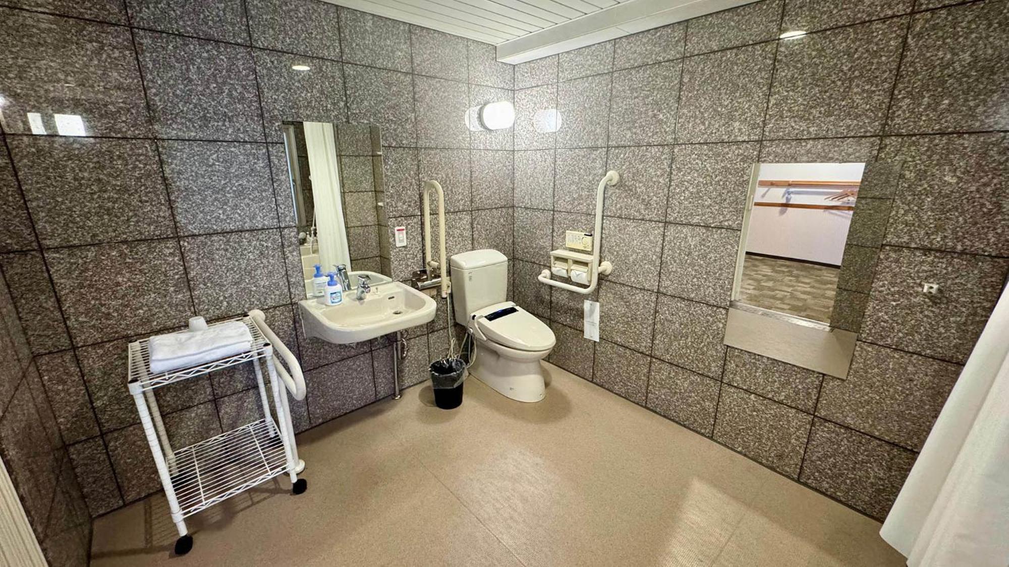 Toyoko Inn Shin-Yokohama Ekimae Honkan Exterior photo